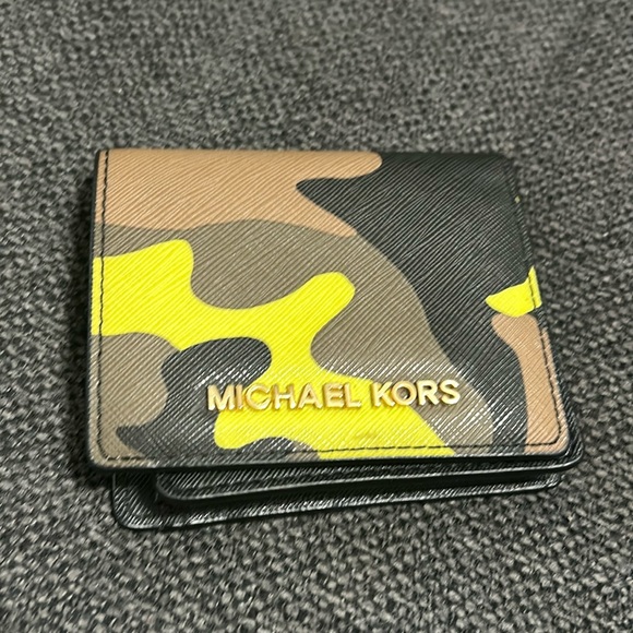 MK camouflage tote bag - Picture 6 of 9